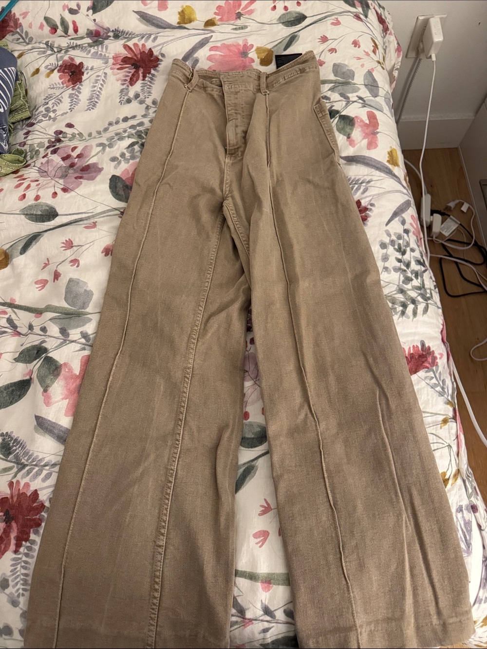 Zara very high waisted Wide-Leg Pants in Khaki Brown